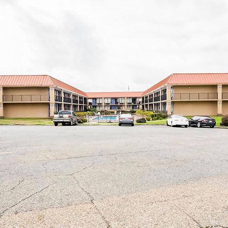 Oyo Hotel Bossier City La - Red River Exterior photo